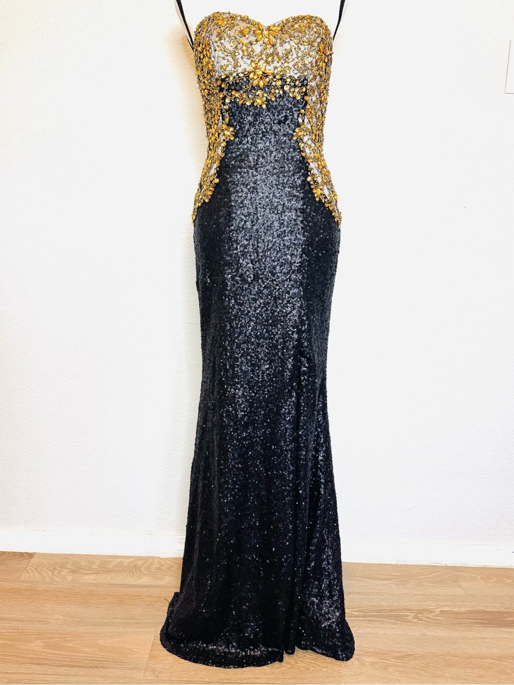 Dynasty Womens US 8 Black Gold Beaded Sequin Mermaid Formal Evening Gown Dress